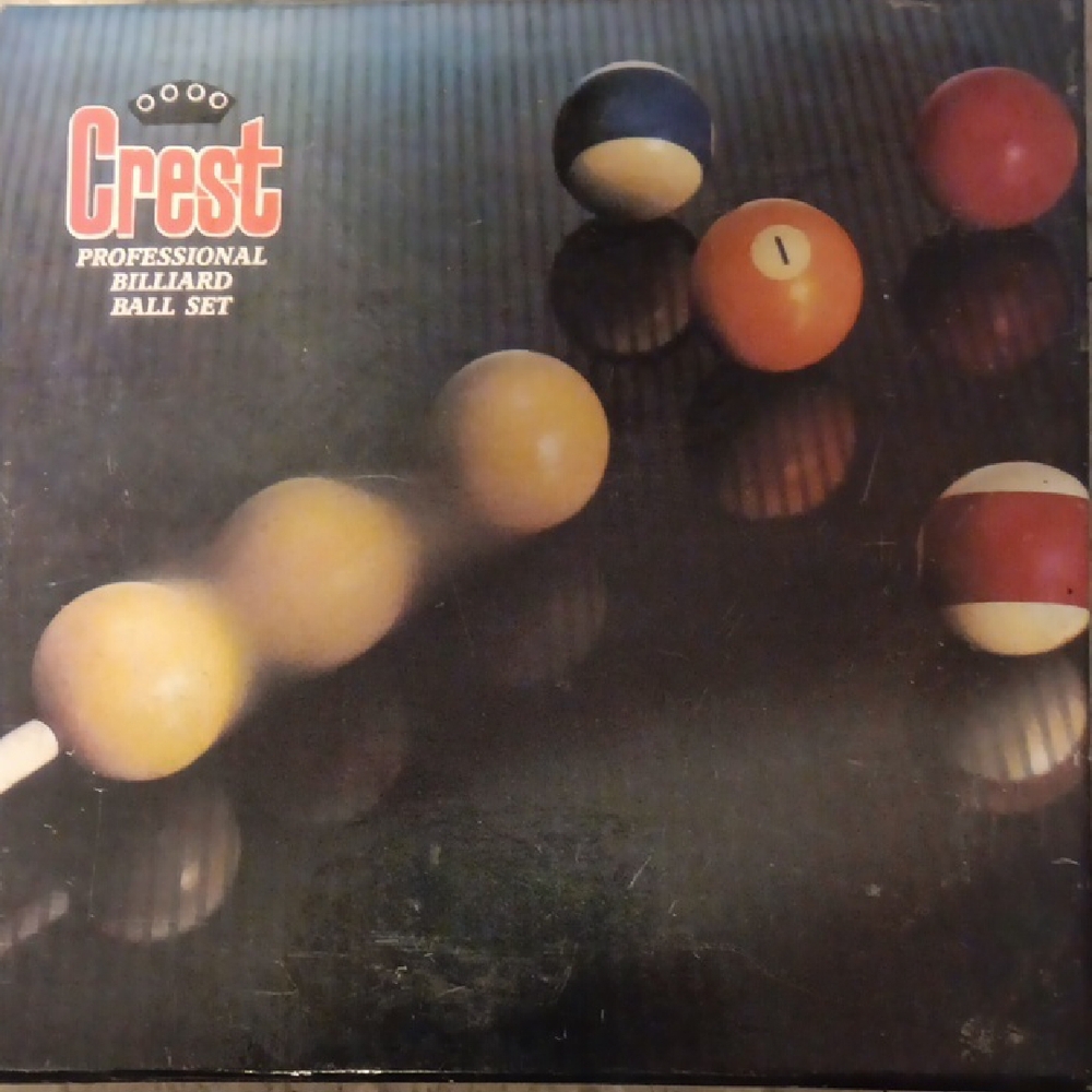 Crest Billiard Ball Set with Vibrant Colors